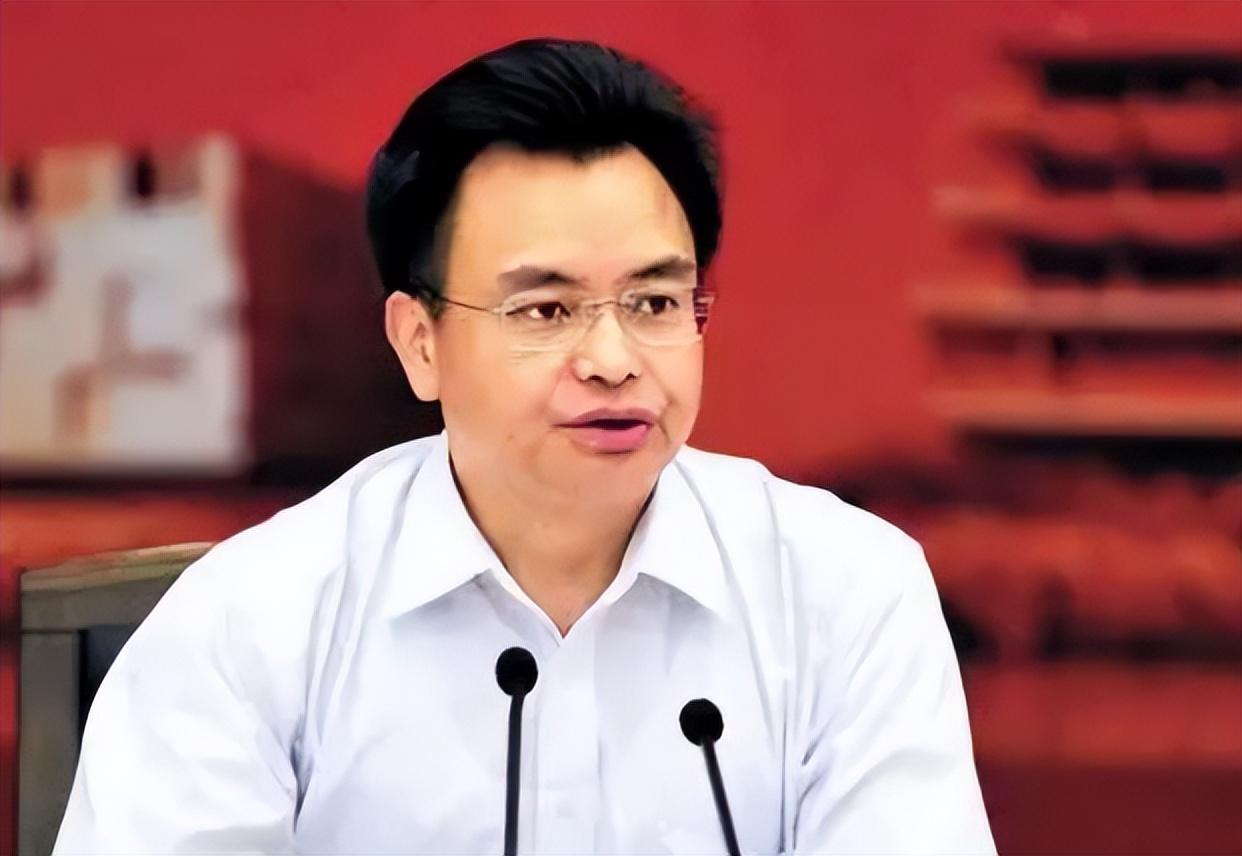 网上找情人,现实与虚拟之间的情感纠葛,网上情人寻觅,现实与虚拟的情感交织