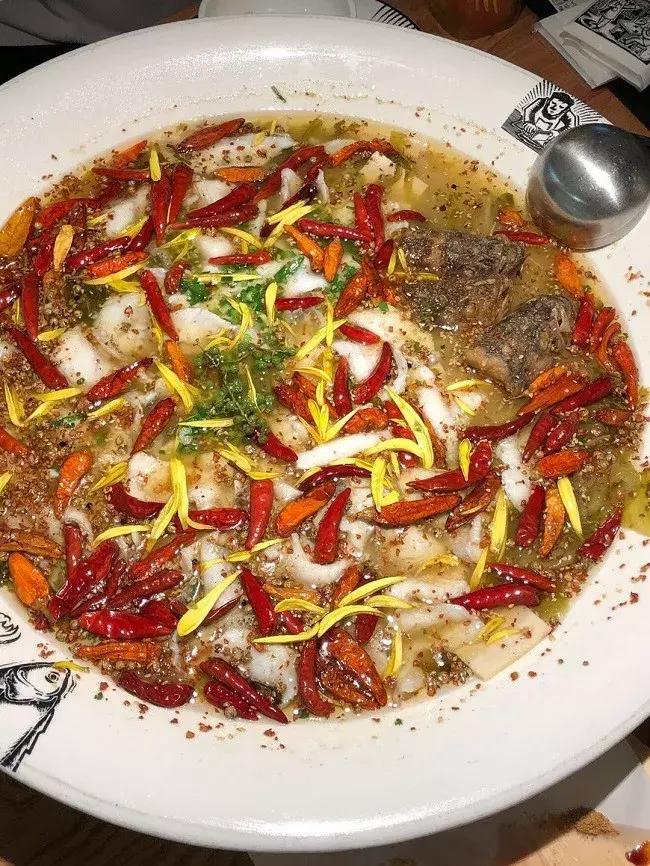 酸菜鱼,一道美味佳肴的魅力与故事,酸菜鱼,美味佳肴的魅力与背后的故事