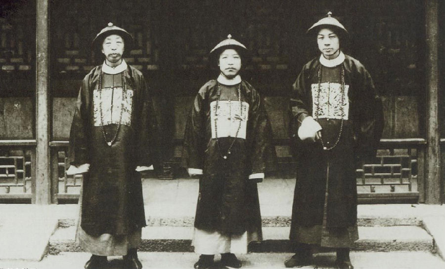 王鼎杰与凤凰军机处,探索现代国防建设的深度联动,王鼎杰与凤凰军机处,深度联动探索现代国防建设之道