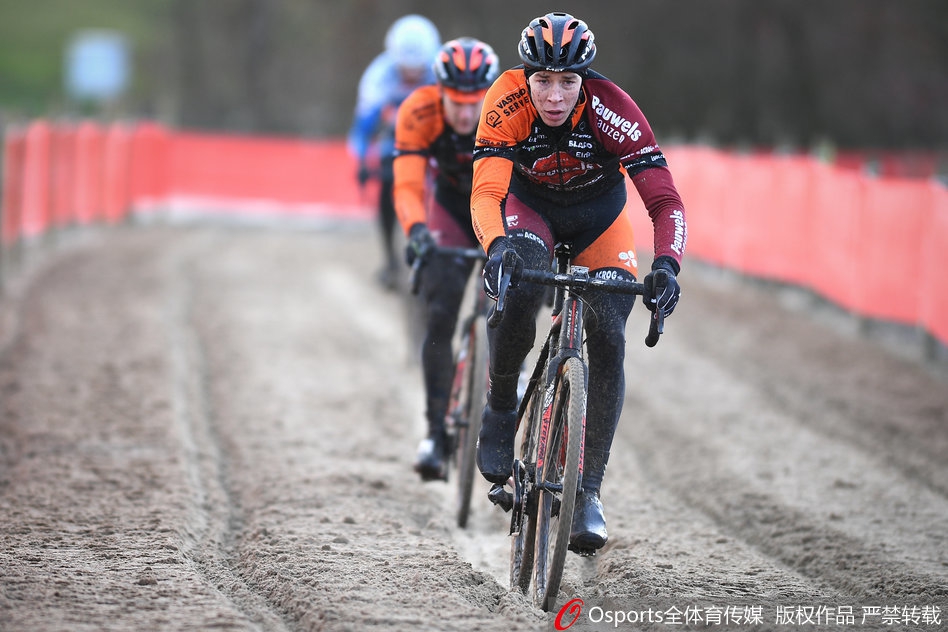 今天澳门六彩开奖结果——揭秘彩票背后的故事,澳门六彩开奖揭秘,彩票背后的故事浮出水面