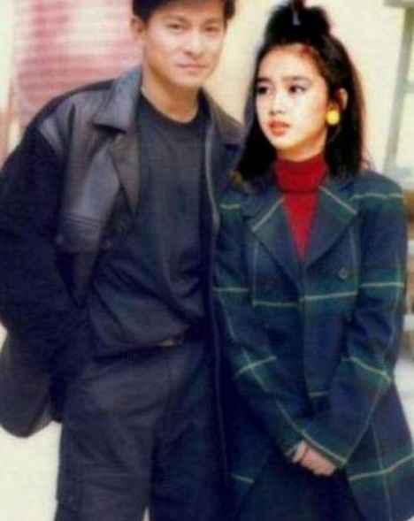 朱丽倩惊艳的图片，探索美丽背后的故事，朱丽倩惊艳瞬间，揭秘美丽背后的故事