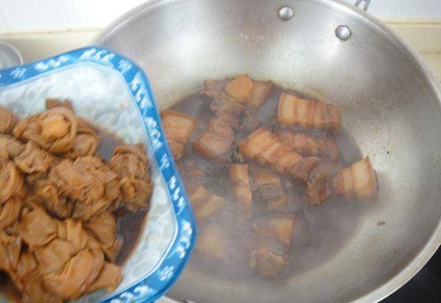 上海红烧肉的正宗做法视频教程及详细步骤解析,上海红烧肉正宗做法详解与视频教程