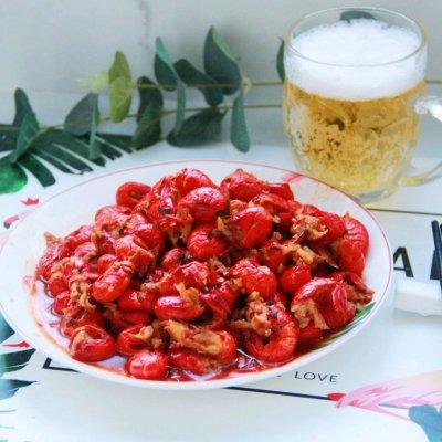 麻辣小龙虾,一道让人垂涎三尺的美食佳肴,麻辣小龙虾,让人垂涎三尺的佳肴盛宴