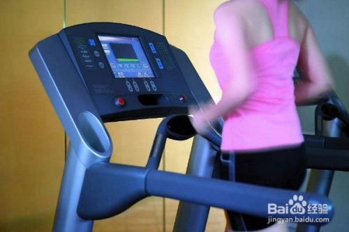 跑步机怎样用可以快速减肥，跑步机如何高效使用实现快速减肥？