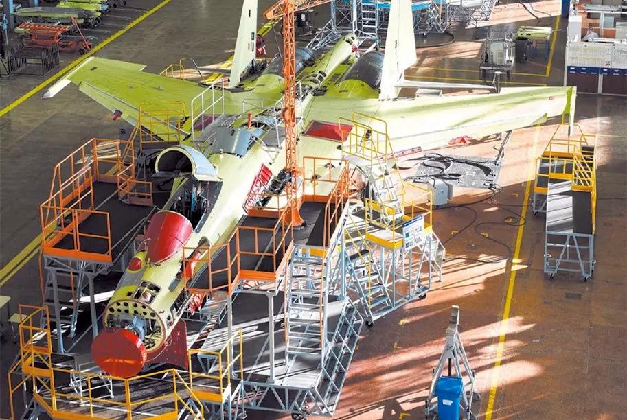 歼-15C，空中巨龙的崭新篇章，歼-15C，空中巨龙的全新篇章