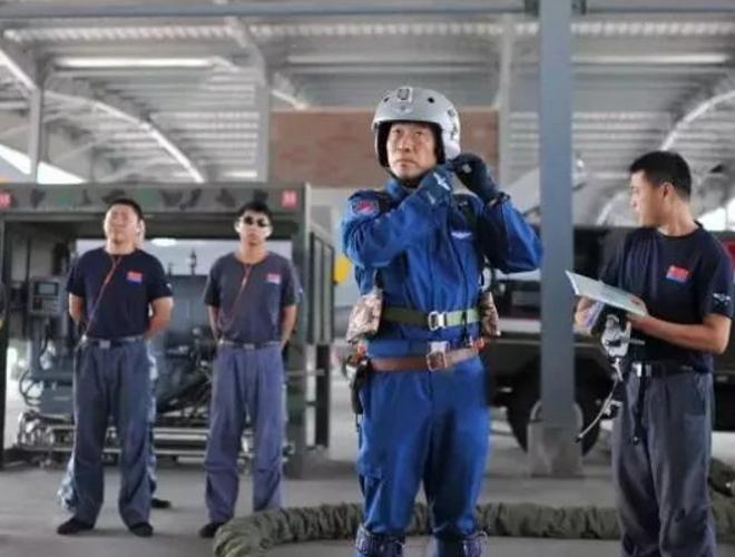 空军司令员常丁球的卓越生涯,一位空军将领的简历,空军司令员常丁球的卓越生涯,空军将领的辉煌历程