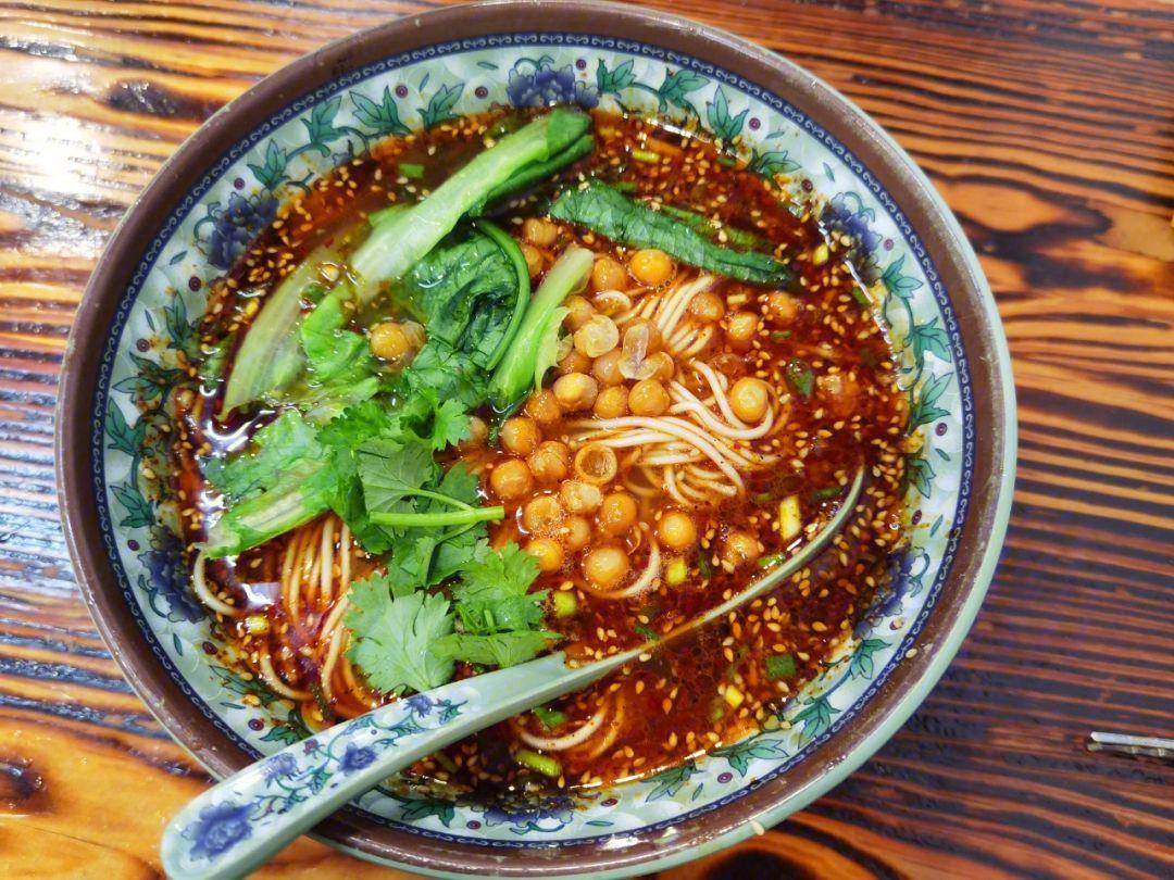 重庆小面，辣味中的独特魅力，重庆小面，辣味中的独特魅力