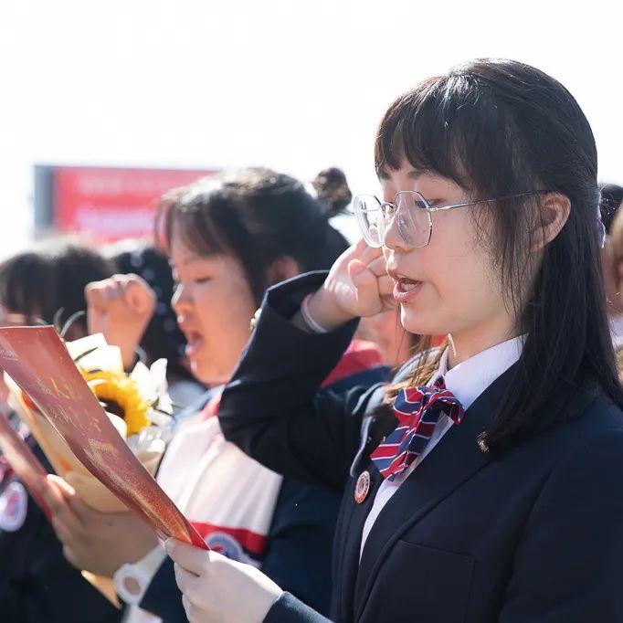 滚烫人生2，热血奋斗与时代担当，滚烫人生2，热血奋斗与时代担当的奋进之路