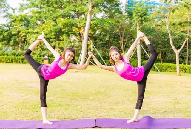 瑜伽导师培训学校,塑造身心健康的引领者,瑜伽导师培训学校,引领身心健康的塑造者