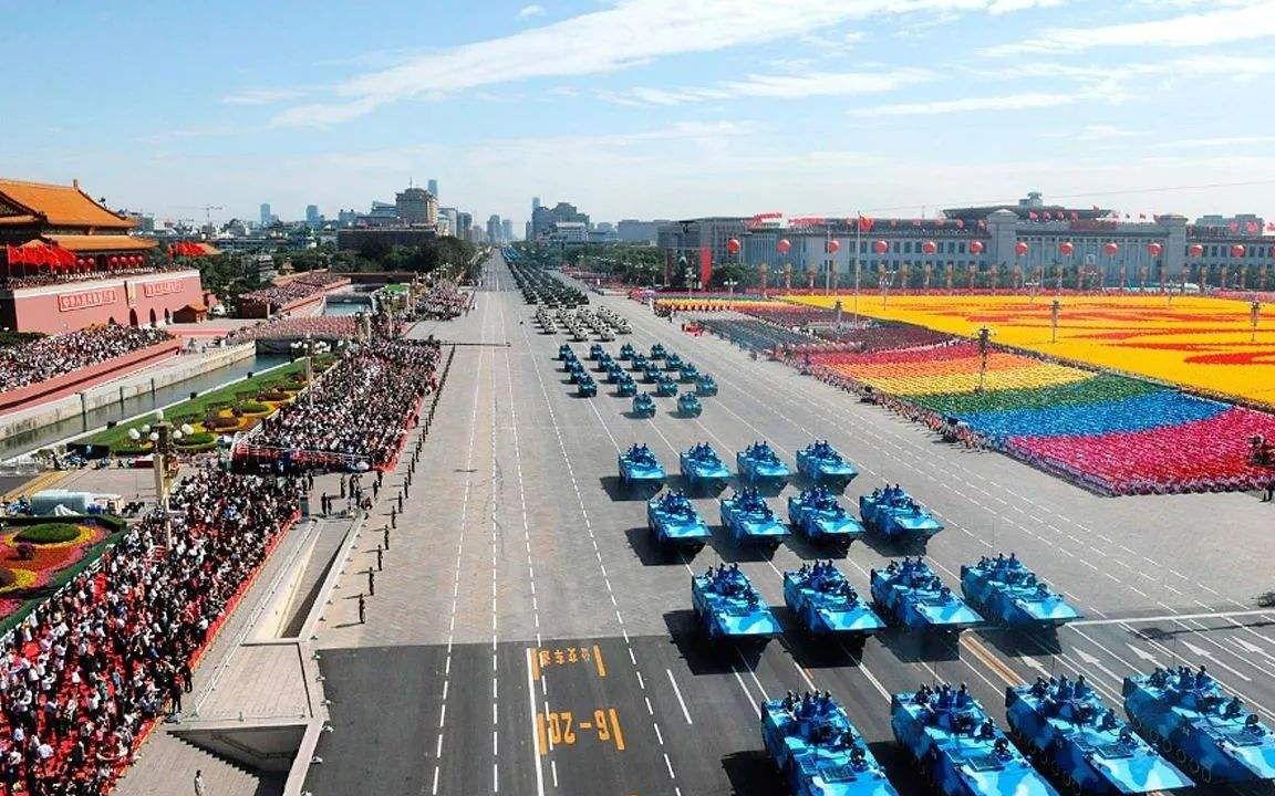 重温历史瞬间，2009年国庆阅兵盛典完整视频回顾，「重温辉煌瞬间，2009年国庆阅兵盛典全景回顾」