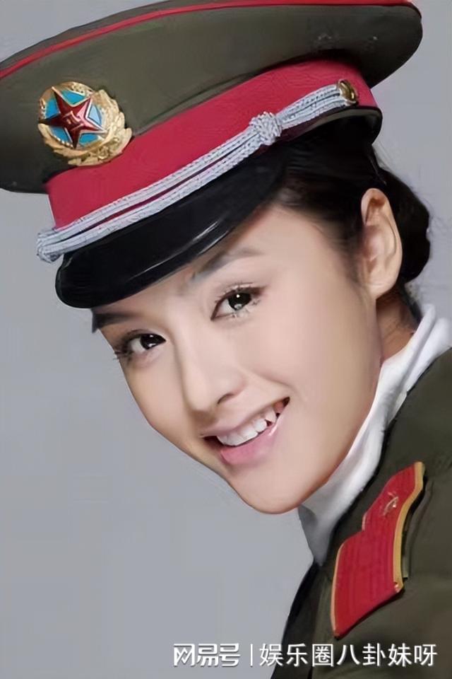 解放军95式军服图片,展现新时代中国军人的风采,解放军95式军服展现新时代军人风采