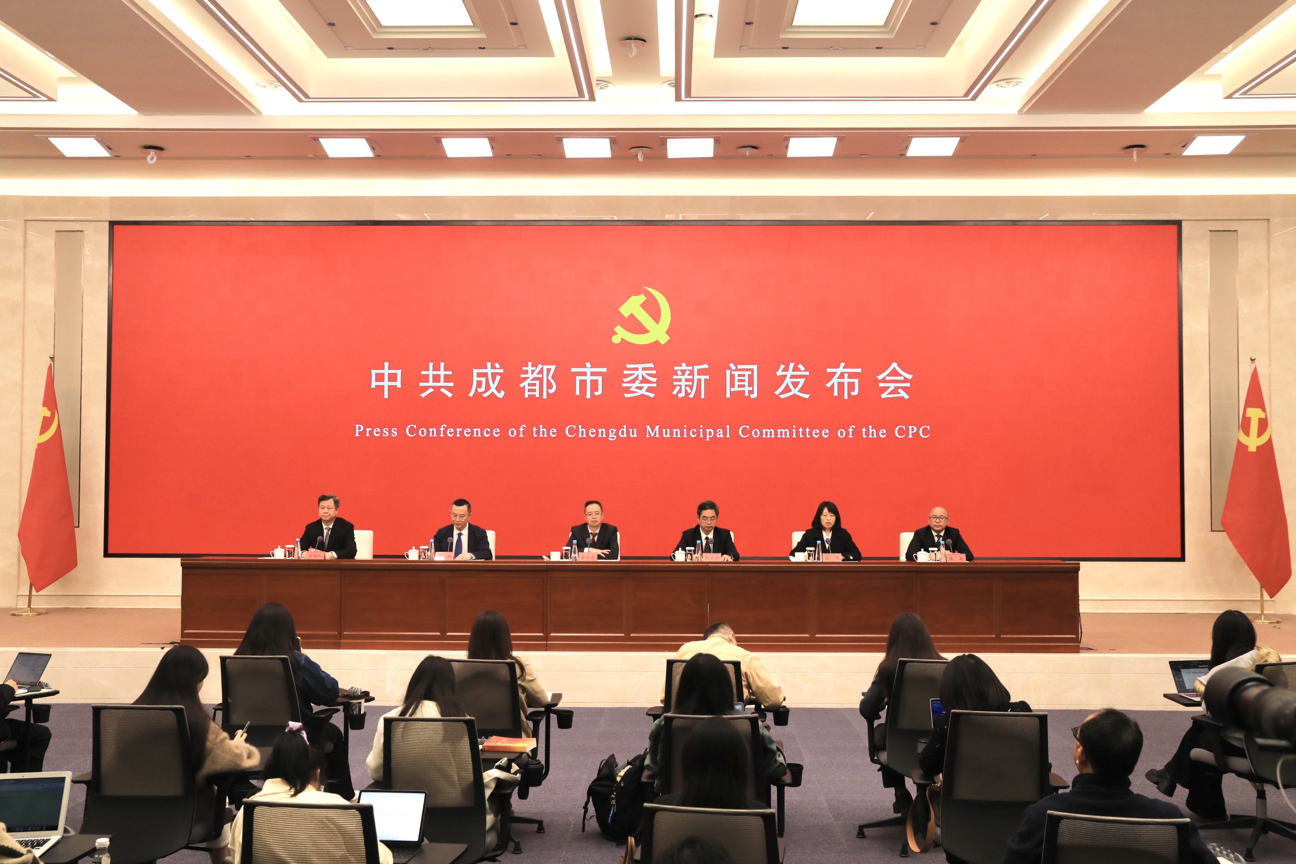 新闻发布的依据，构建透明、公正与可信的信息交流平台，新闻发布依据，构建透明、公正、可信的信息交流平台研究