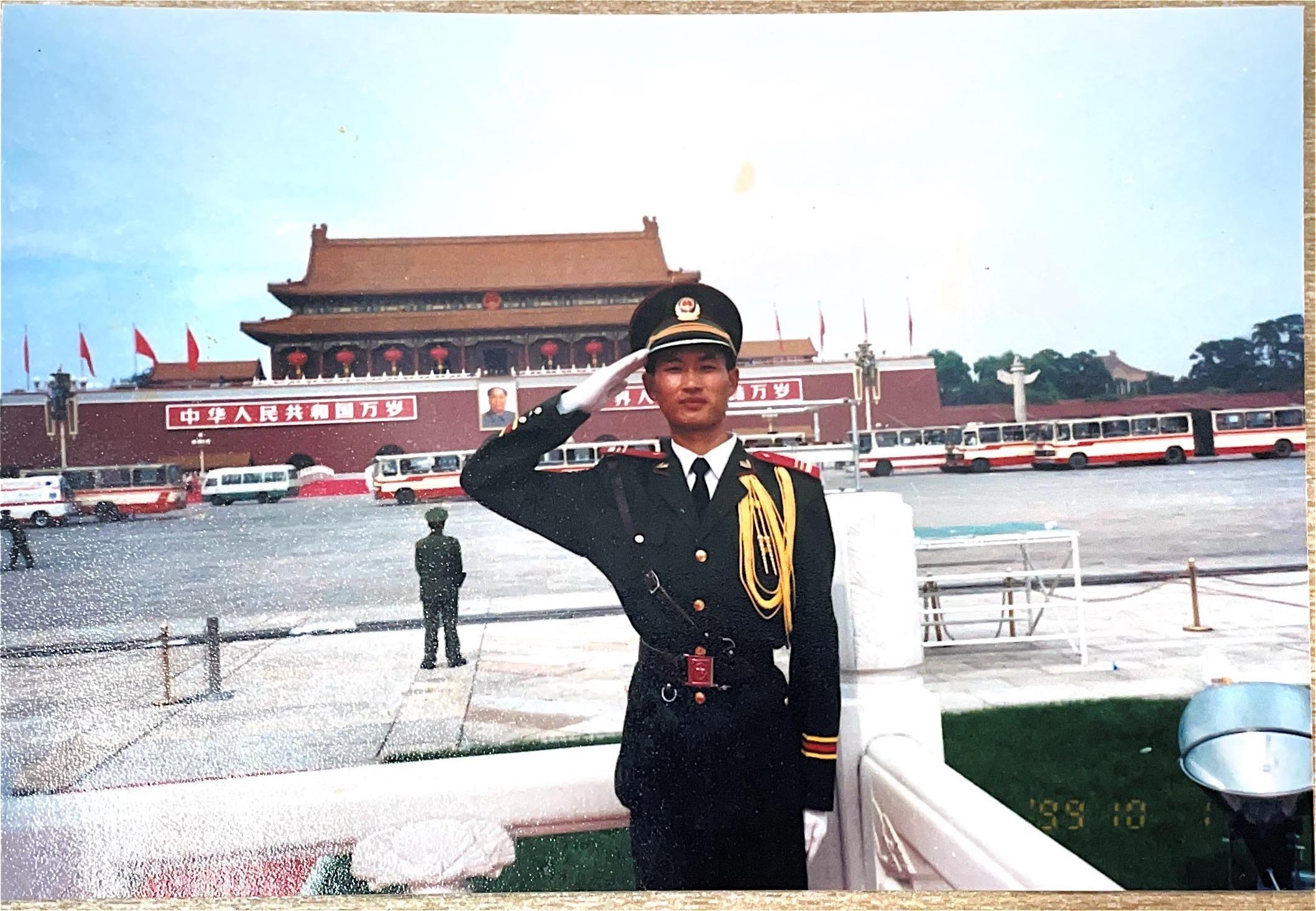 刘金城与三军仪仗队的荣耀瞬间，一幅图片背后的故事，刘金城与三军仪仗队的荣耀时刻，图片背后的故事