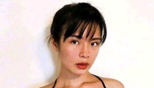 许可馨一门两将军，家族荣耀与公众审视，许可馨家族荣耀与公众审视，一门两将军的审视与探讨