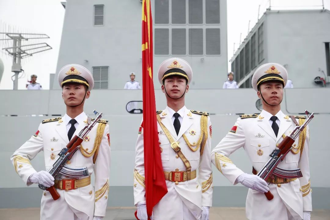 海军军上悦兵，荣耀与责任并存，海军军上悦兵，荣耀与责任同行
