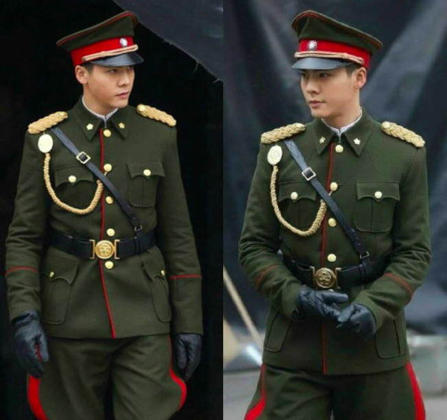 军装上的黄绳子佩戴指南，军装黄绳佩戴指南，详解佩戴方法与注意事项