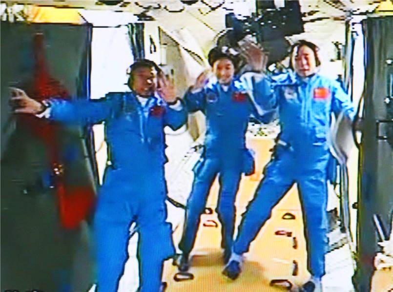 中国空军的起源与成长，始于何时？，中国空军起源与成长历程探秘，历史起点与发展轨迹