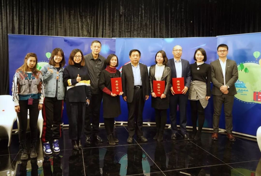 凤凰网新闻节目，深度解读时事热点，传递正能量，凤凰网新闻节目，深度解析时事热点，传递正能量之声