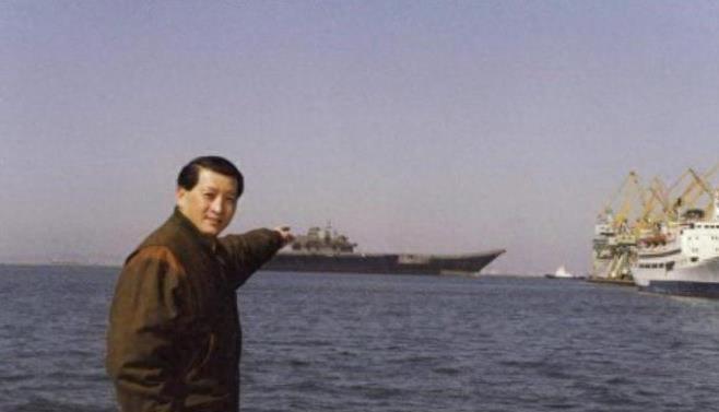 中国买瓦良格航母的人，历史与未来的交汇点，历史与未来的交汇点，中国购买瓦良格航母的传奇人物