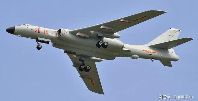空军可以转海军吗，军人跨军兵种转型的探讨，军人跨军兵种转型，空军能否顺利转海军？
