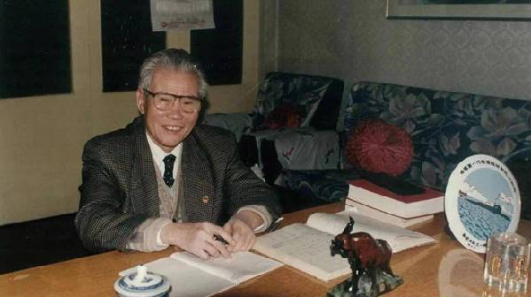 彭士禄评价，一位卓越的海军将领与时代先锋，彭士禄，海军将领与时代先锋的卓越评价