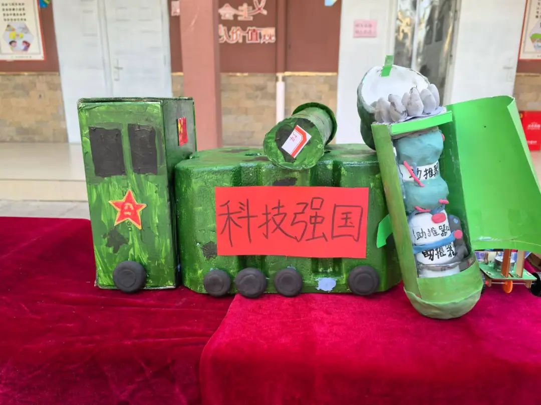 国防军事手工作品制作，传承与创新的艺术展现，国防军事手工作品，传承与创新的艺术展现