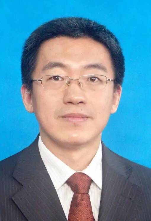 山钢集团高管风采，滕后军的职业生涯与成就，山钢集团高管滕后军的职业生涯与成就风采展示
