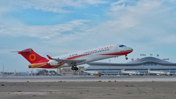 成都航空，展翅翱翔的西部航空枢纽，成都航空，西部航空枢纽的翱翔之路