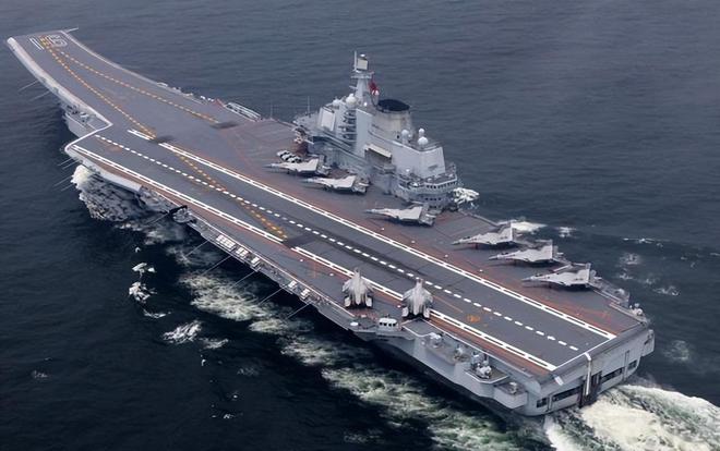 揭秘航空母舰的舰长身份，一位海军精英的传奇故事，揭秘航空母舰舰长身份，海军精英的传奇人生