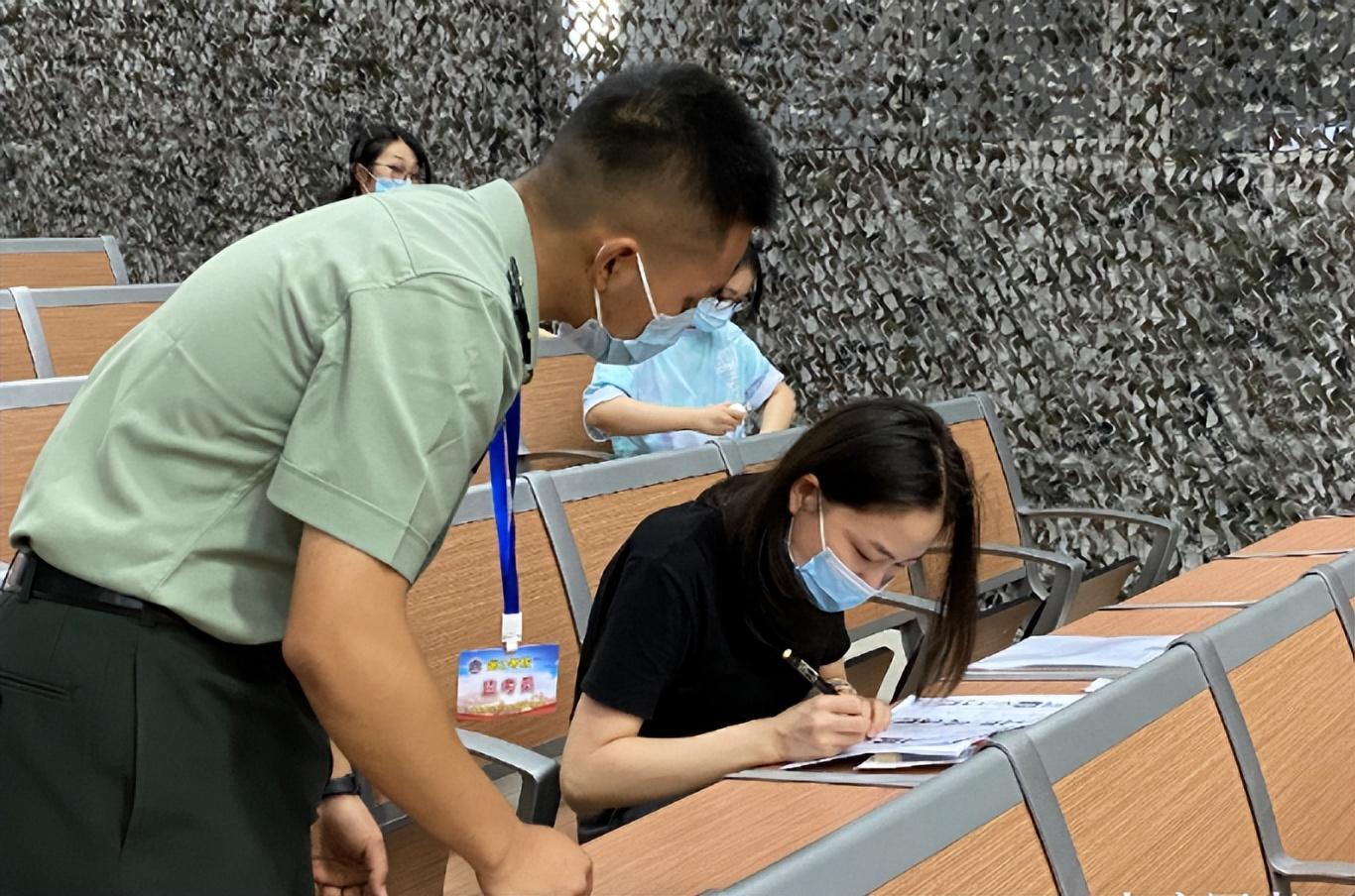 男生考部队文职条件，男生考部队文职的条件和要求