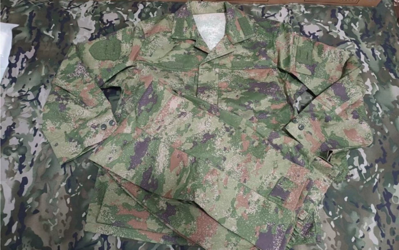 星空迷彩编制服饰，时尚与功能的完美结合，星空迷彩服饰，时尚与功能的完美融合