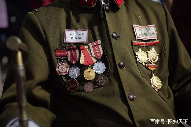 中国老兵卖勋章，荣誉背后的复杂情感与深思，中国老兵售卖勋章，荣誉背后的情感与反思