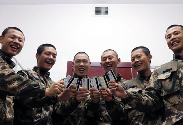 六个月新兵连的日常与成长之路，新兵连成长之路，六个月日常训练与蜕变之路