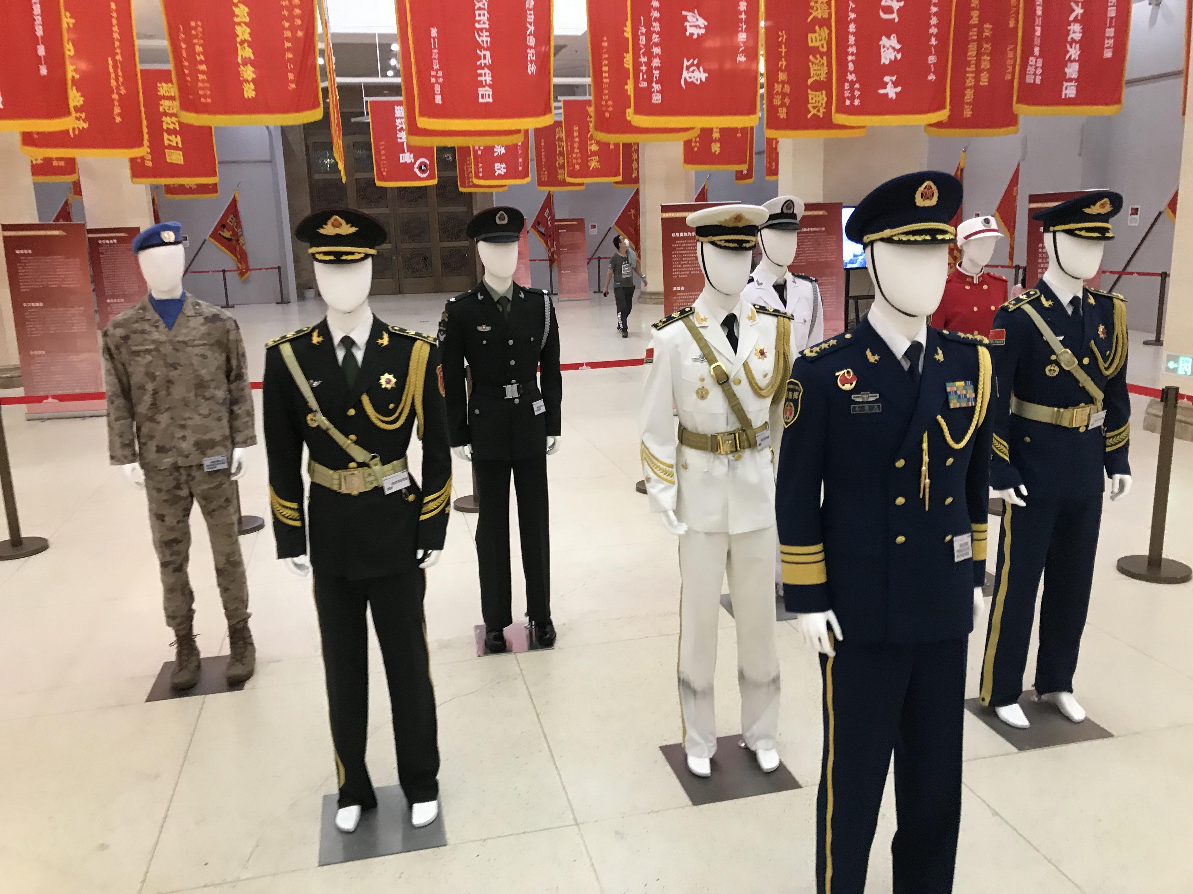 阅兵盛典启幕，揭秘首个方阵的荣耀与力量，阅兵盛典启幕，首个方阵荣耀与力量揭秘