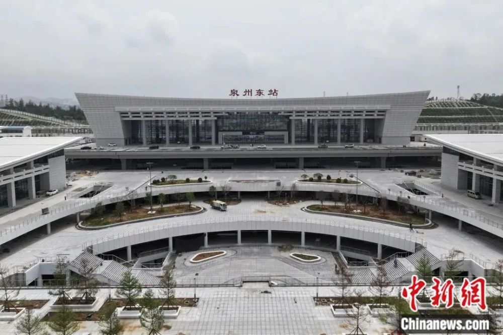 泉州站与泉州南站，城市交通枢纽的双子星，泉州站与泉州南站，城市交通枢纽的双子星闪耀之处