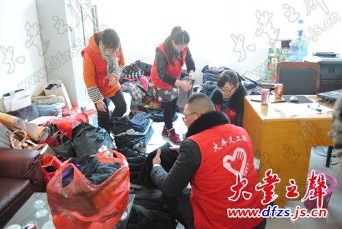 海军徐亚忠，英勇无畏的航海卫士，海军徐亚忠，英勇航海卫士的荣耀之旅