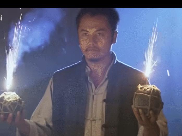 裤裆里扔手榴弹，影视中的经典瞬间与背后故事，影视经典瞬间揭秘，手榴弹入裤裆背后的故事