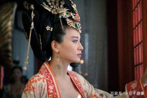 为何迟迟不立皇后，历史与现代的多维解读，皇后缺位之谜，历史与现代的多维解读
