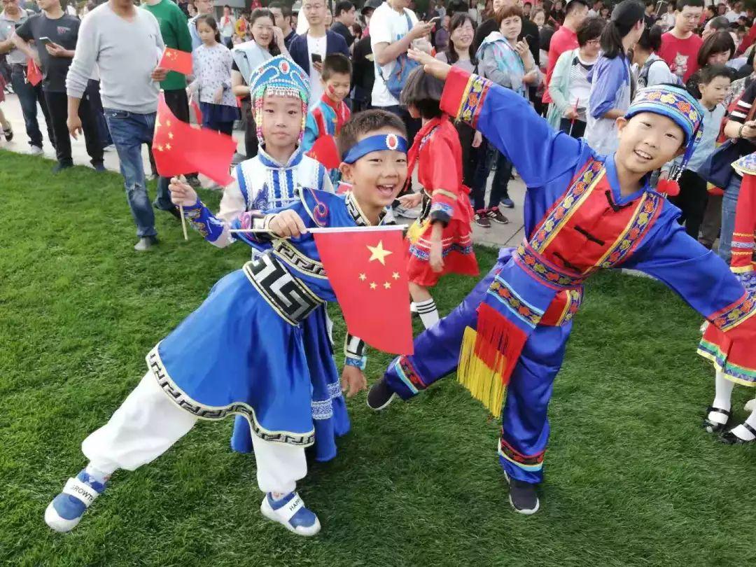 今天几点升旗——升旗仪式的历史与现代实践，升旗仪式，历史沿革与现代实践揭秘
