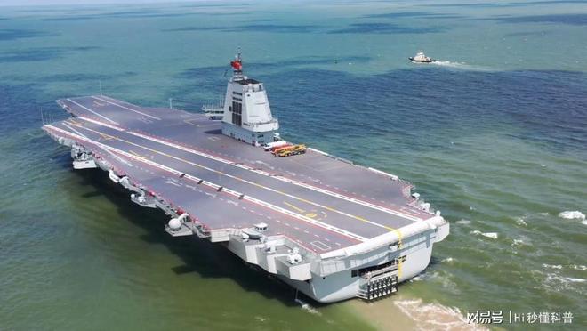 中国航空母舰的长度，探索中国海军力量的壮丽篇章，中国海军力量之巨擘，航空母舰长度揭秘，壮丽篇章展现海上强国风采