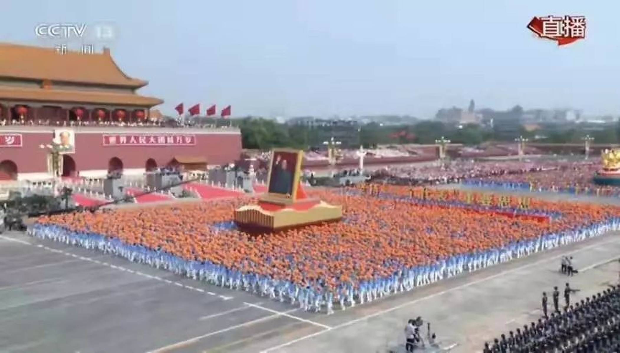 国庆阅兵中的群众方阵，数量与力量的展现，国庆阅兵群众方阵，数量与力量的震撼展现
