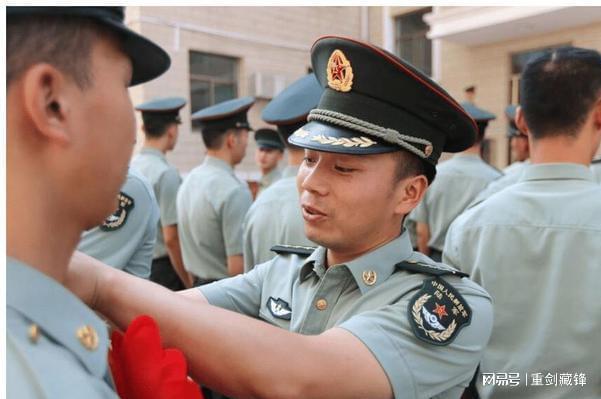 二期士官能否提干，解读军队职业发展之路，二期士官能否提干？军队职业发展之路解读