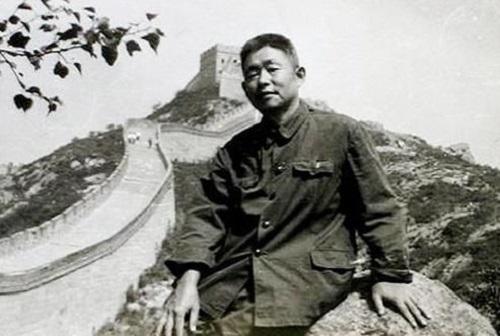 朝鲜的军歌为什么很多中文，历史、文化及现实因素解析，朝鲜军歌中文元素探源，历史、文化与现实因素解析
