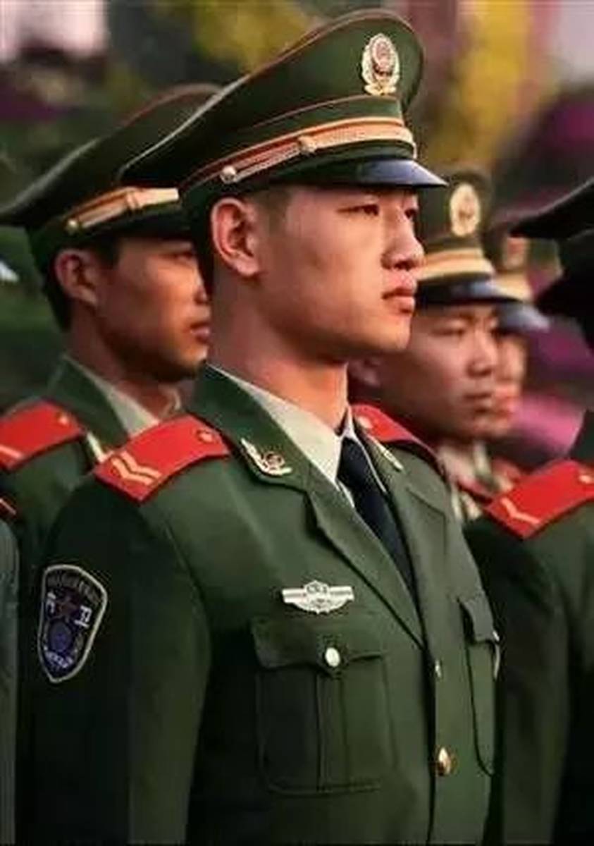 武警05式军装，新时代军需的象征与骄傲，武警05式军装，新时代军威的象征与骄傲