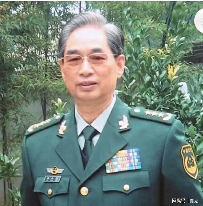 21集团军金志方，英勇无畏的战士与忠诚的领导者，英勇战士金志方，忠诚领导者的典范——记第21集团军金志方的事迹