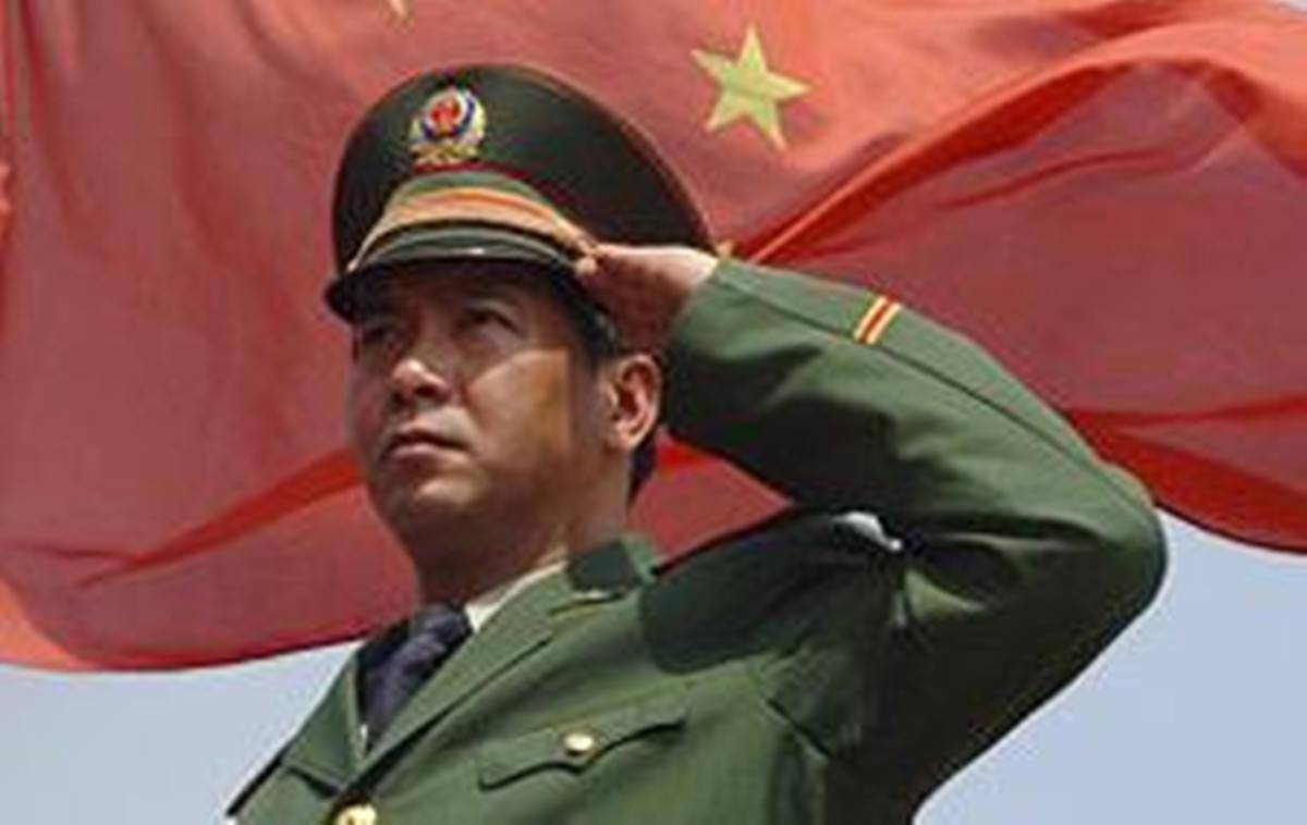 少将丁晓兵的妻子，一位背后的英雄，少将丁晓兵妻子，背后的英雄女性