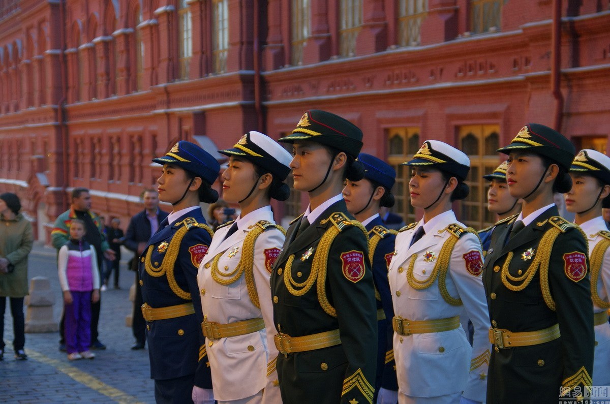 中国人民解放军仪仗队女兵，驻地风采与时代担当，中国人民解放军仪仗队女兵，驻地风采、时代担当与责任荣耀