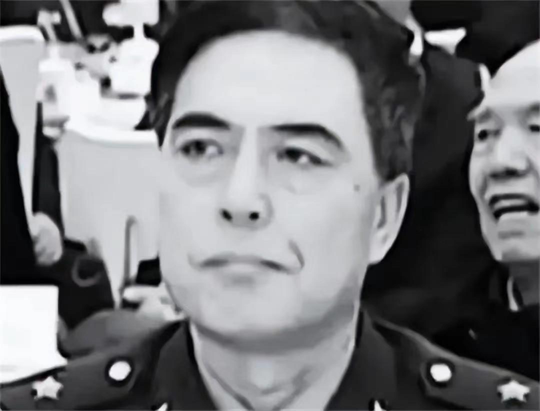 集团军军长与中将军衔，解析职务与军衔之间的关系，集团军军长与中将军衔，职务与军衔的关联解析