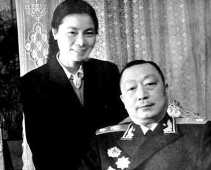 十四集团军历任参谋长，英勇无畏的军事指挥家们，十四集团军历任参谋长，英勇无畏的军事指挥巨匠们