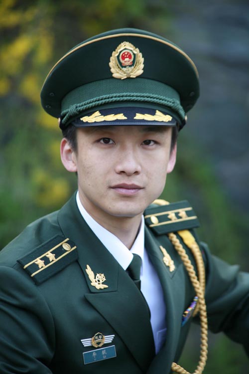 武警最新礼服图片，展现新时代军威与风采，武警最新礼服展现新时代军威风采